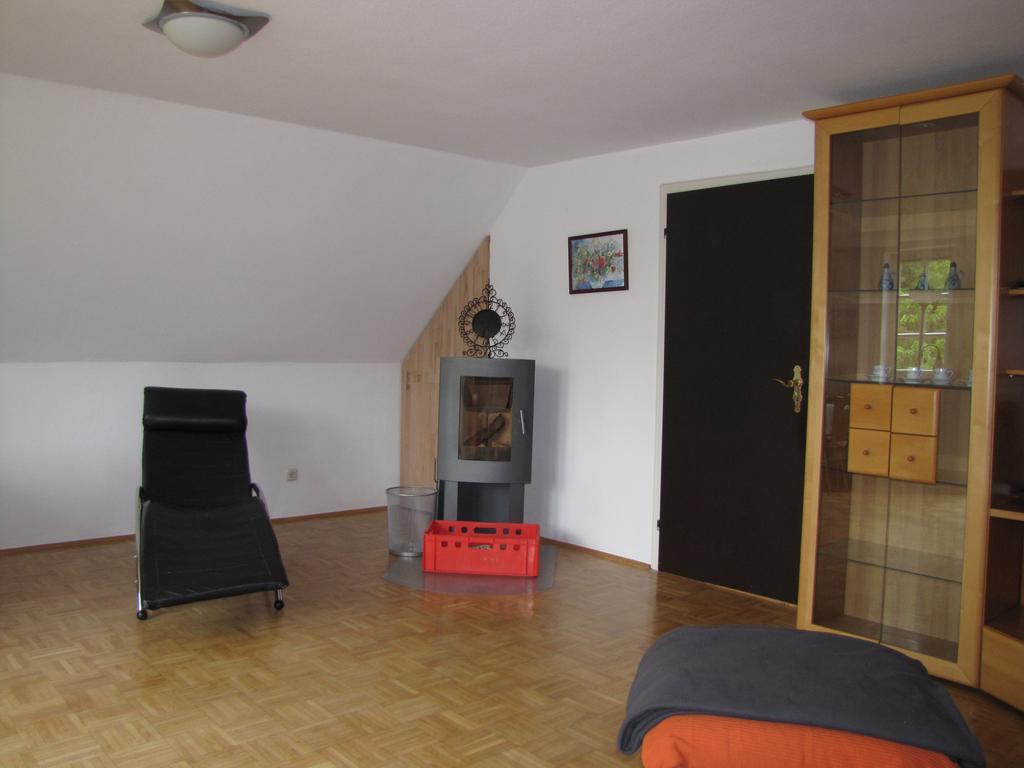 Hof Guttels Waldgasthof Ferienpension Rotenburg an der Fulda Bagian luar foto